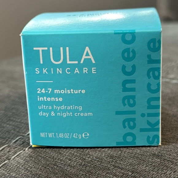 TULA Skincare 24-7 Moisture Intense Ultra Hydrating Day & Night Cream NIB - Picture 2 of 5